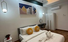 Reizz Residence By D'Amour